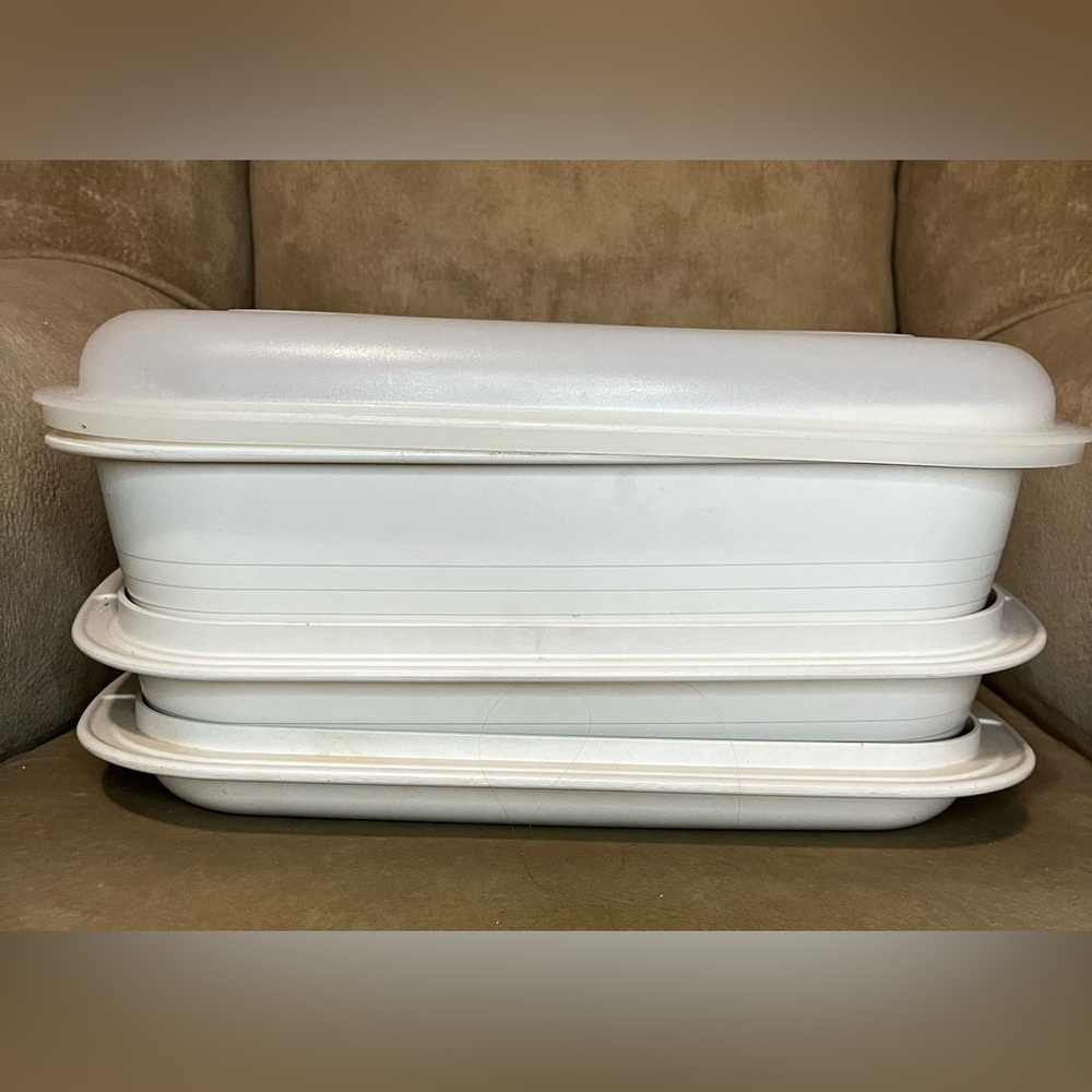Tupperware vintage microwave oven set